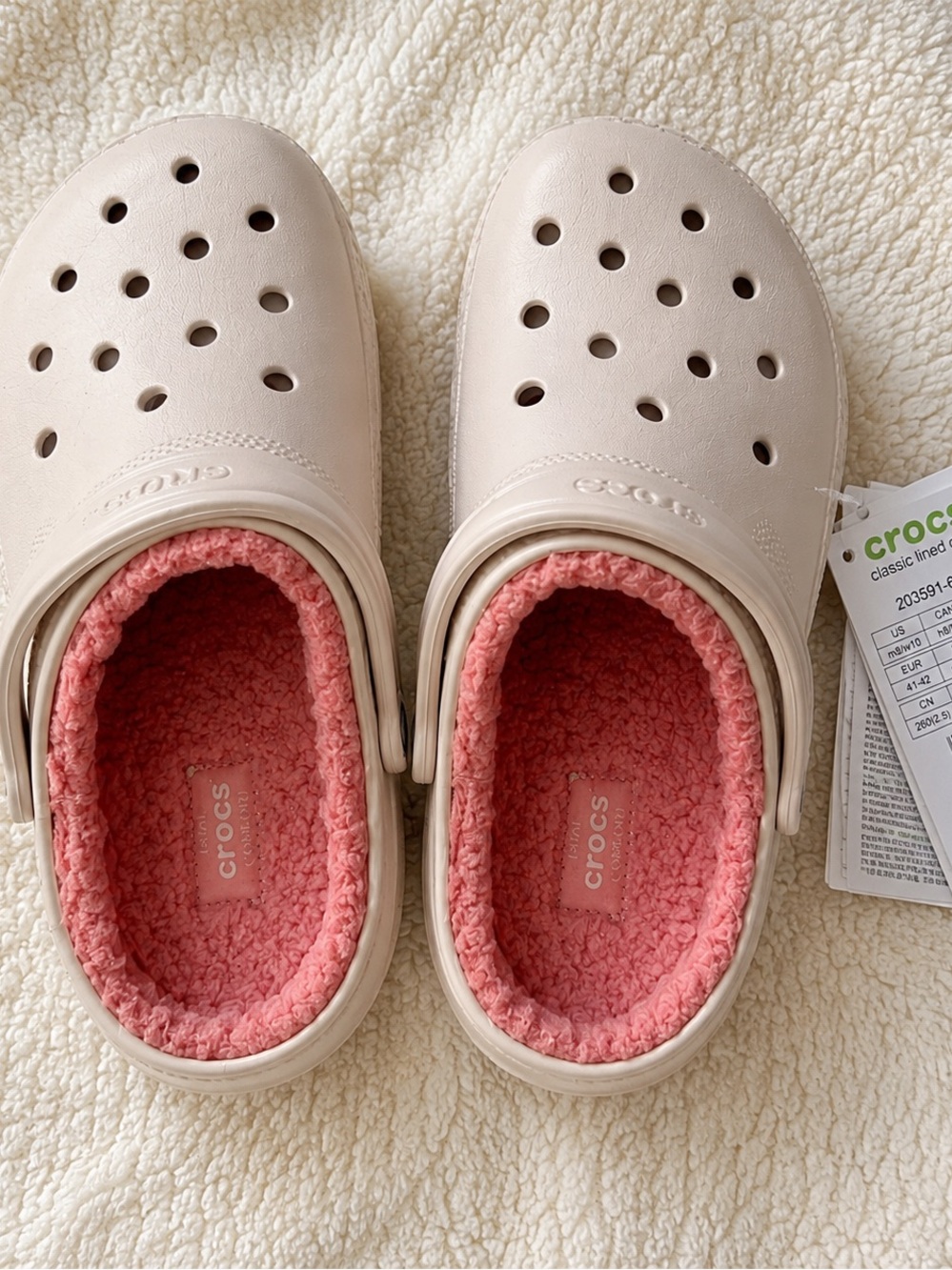 NWT Crocs Classic Lined Clog Pink W10 M8 Cozy Fuzzy
